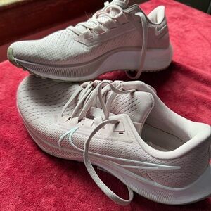 Nike Pink Sneakers with Breathable Mesh and Cushioned Sole